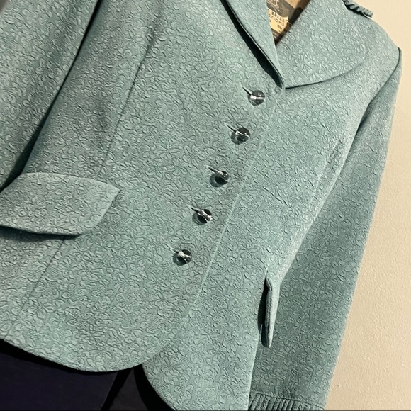 Vintage Miss Dorby Blue Ruffled Woven Floral Design Glass Button Blazer - Picture 5 of 14